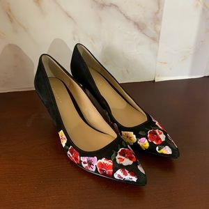 Ann Taylor Suede Pumps with floral details size 9